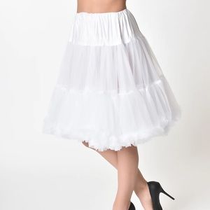 Unique Vintage White Retro Style Ruffled Petticoat Crinoline